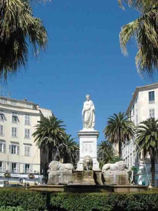 Appartement Hypercentre Parking Gratuit Ajaccio  Buitenkant foto